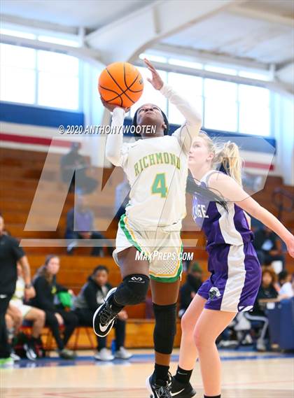 Thumbnail 1 in Village Christian Academy vs. Richmond (MLK Dream Jam) photogallery.