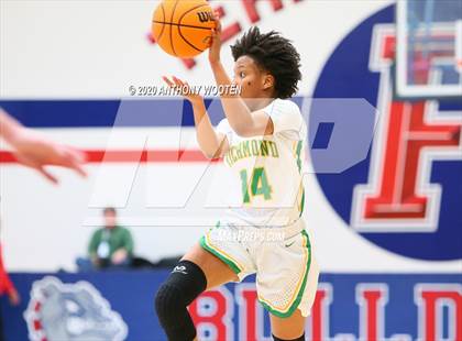 Thumbnail 3 in Village Christian Academy vs. Richmond (MLK Dream Jam) photogallery.