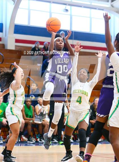 Thumbnail 3 in Village Christian Academy vs. Richmond (MLK Dream Jam) photogallery.
