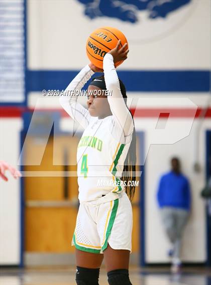 Thumbnail 2 in Village Christian Academy vs. Richmond (MLK Dream Jam) photogallery.