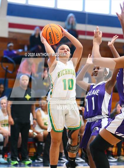 Thumbnail 1 in Village Christian Academy vs. Richmond (MLK Dream Jam) photogallery.