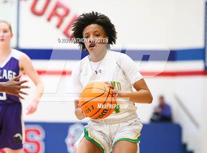 Thumbnail 3 in Village Christian Academy vs. Richmond (MLK Dream Jam) photogallery.