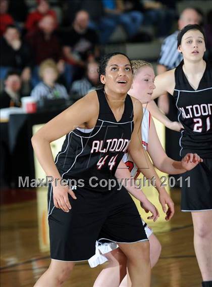 Thumbnail 1 in Altoona vs. Spencer (Cloverbelt Crossover Playoff) photogallery.