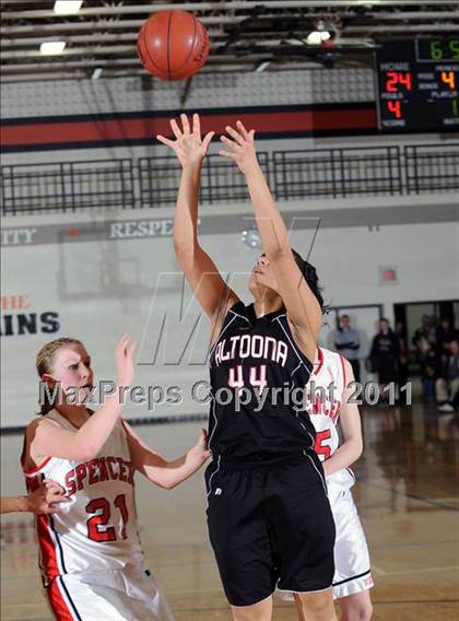 Thumbnail 2 in Altoona vs. Spencer (Cloverbelt Crossover Playoff) photogallery.