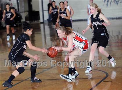Thumbnail 2 in Altoona vs. Spencer (Cloverbelt Crossover Playoff) photogallery.