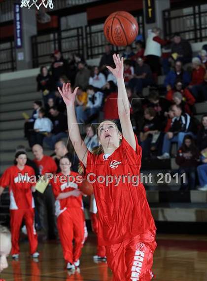 Thumbnail 1 in Altoona vs. Spencer (Cloverbelt Crossover Playoff) photogallery.
