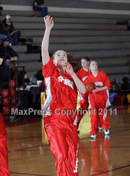 Thumbnail 2 in Altoona vs. Spencer (Cloverbelt Crossover Playoff) photogallery.