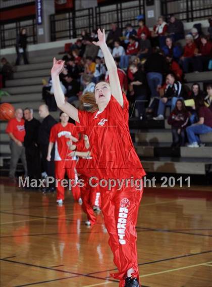 Thumbnail 1 in Altoona vs. Spencer (Cloverbelt Crossover Playoff) photogallery.