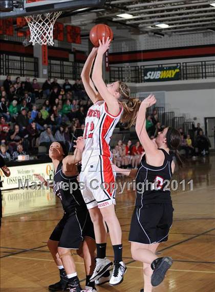 Thumbnail 1 in Altoona vs. Spencer (Cloverbelt Crossover Playoff) photogallery.