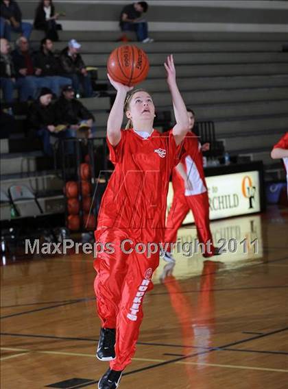 Thumbnail 2 in Altoona vs. Spencer (Cloverbelt Crossover Playoff) photogallery.