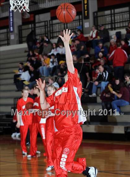 Thumbnail 1 in Altoona vs. Spencer (Cloverbelt Crossover Playoff) photogallery.