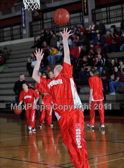 Thumbnail 3 in Altoona vs. Spencer (Cloverbelt Crossover Playoff) photogallery.