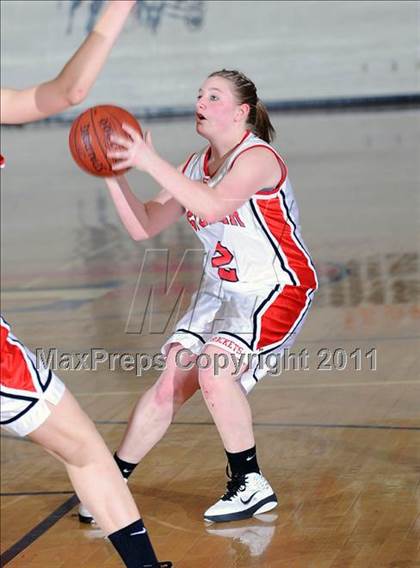 Thumbnail 3 in Altoona vs. Spencer (Cloverbelt Crossover Playoff) photogallery.