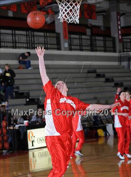 Thumbnail 3 in Altoona vs. Spencer (Cloverbelt Crossover Playoff) photogallery.