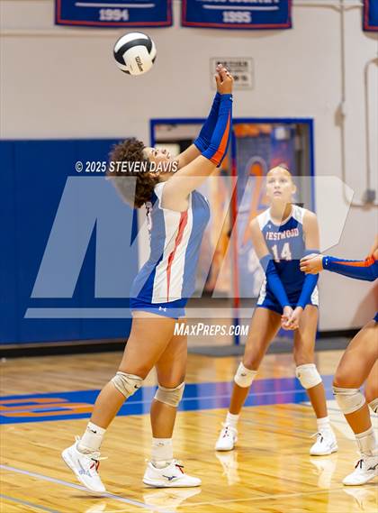 Thumbnail 2 in Xavier College Prep vs. Westwood (Westwood TOC) photogallery.