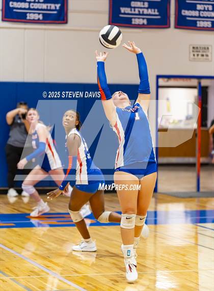 Thumbnail 3 in Xavier College Prep vs. Westwood (Westwood TOC) photogallery.