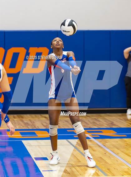 Thumbnail 2 in Xavier College Prep vs. Westwood (Westwood TOC) photogallery.