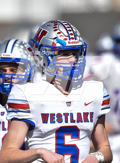 Thumbnail 3 in Smithson Valley vs Westlake (Class 6A Div II Second Round) photogallery.