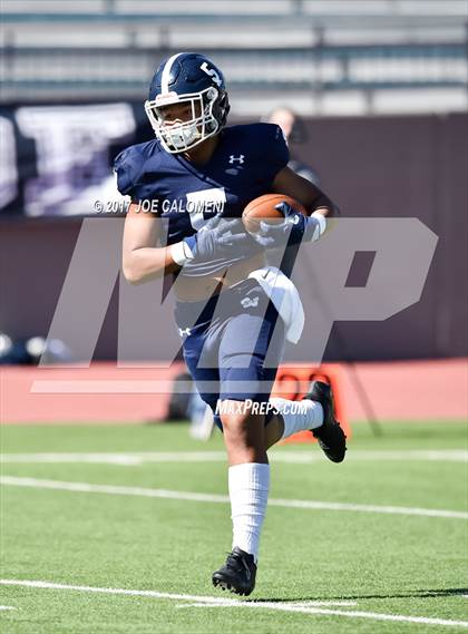 Thumbnail 3 in Smithson Valley vs Westlake (Class 6A Div II Second Round) photogallery.