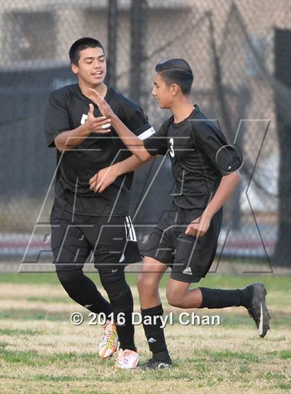 Thumbnail 1 in Arroyo @ Gabrielino photogallery.