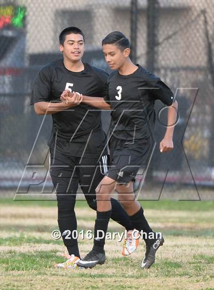 Thumbnail 2 in Arroyo @ Gabrielino photogallery.