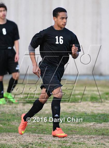 Thumbnail 2 in Arroyo @ Gabrielino photogallery.