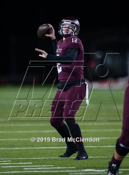 Thumbnail 3 in Belton vs Rowlett (UIL 6A Bi-District Playoff) photogallery.