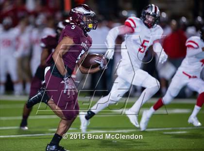 Thumbnail 2 in Belton vs Rowlett (UIL 6A Bi-District Playoff) photogallery.