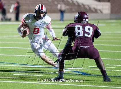 Thumbnail 3 in Belton vs Rowlett (UIL 6A Bi-District Playoff) photogallery.