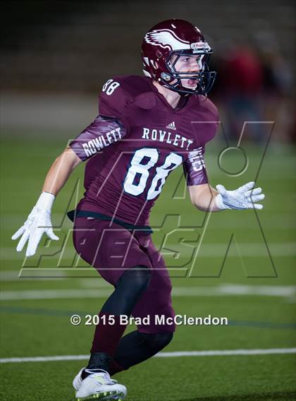 Thumbnail 1 in Belton vs Rowlett (UIL 6A Bi-District Playoff) photogallery.