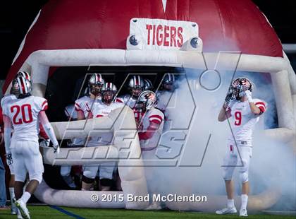 Thumbnail 2 in Belton vs Rowlett (UIL 6A Bi-District Playoff) photogallery.