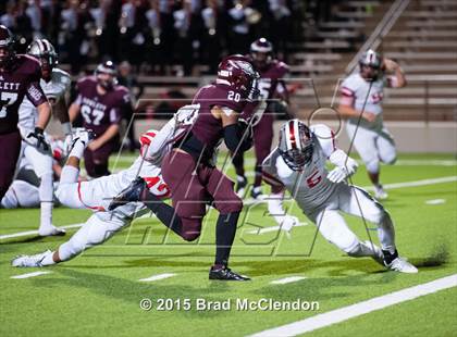 Thumbnail 2 in Belton vs Rowlett (UIL 6A Bi-District Playoff) photogallery.