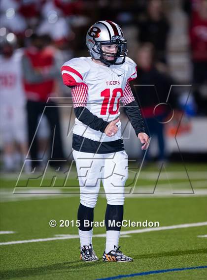 Thumbnail 2 in Belton vs Rowlett (UIL 6A Bi-District Playoff) photogallery.