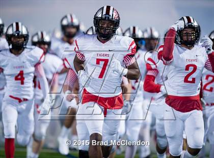 Thumbnail 2 in Belton vs Rowlett (UIL 6A Bi-District Playoff) photogallery.
