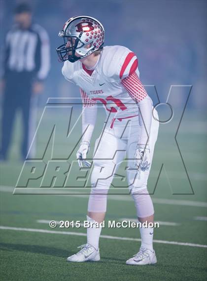 Thumbnail 2 in Belton vs Rowlett (UIL 6A Bi-District Playoff) photogallery.