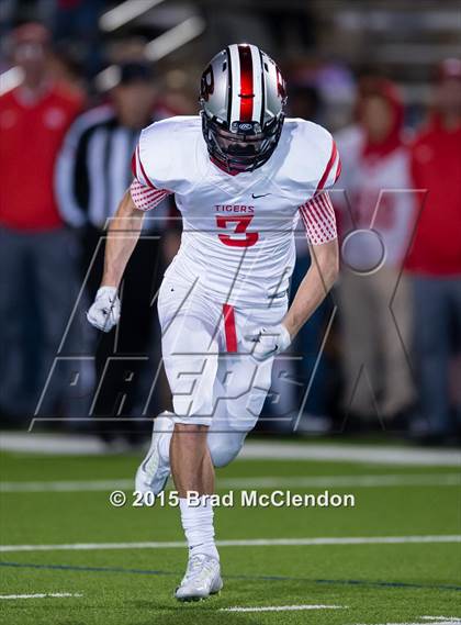 Thumbnail 1 in Belton vs Rowlett (UIL 6A Bi-District Playoff) photogallery.