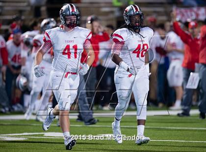 Thumbnail 2 in Belton vs Rowlett (UIL 6A Bi-District Playoff) photogallery.