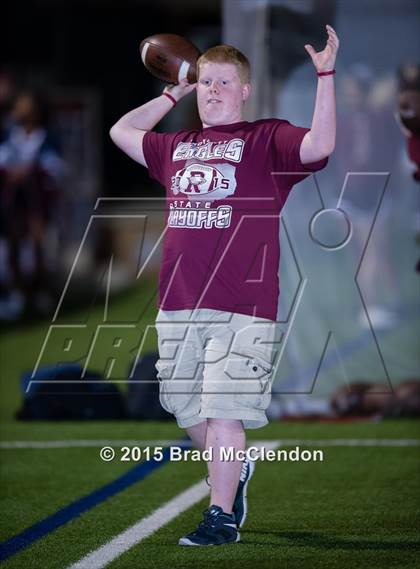 Thumbnail 3 in Belton vs Rowlett (UIL 6A Bi-District Playoff) photogallery.