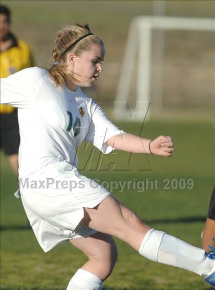 Thumbnail 2 in Carpinteria @ La Reina photogallery.