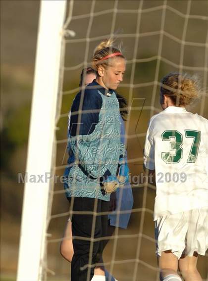 Thumbnail 2 in Carpinteria @ La Reina photogallery.