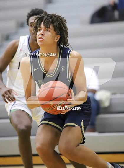 Thumbnail 2 in Bullard vs. Birmingham photogallery.