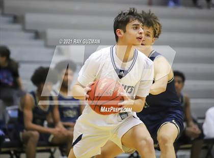 Thumbnail 3 in Bullard vs. Birmingham photogallery.
