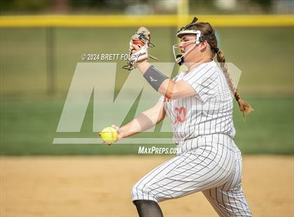 Thumbnail 2 in Platte County vs Lincoln Southeast (Monarch Invitational) photogallery.