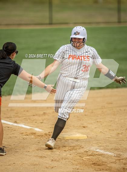 Thumbnail 1 in Platte County vs Lincoln Southeast (Monarch Invitational) photogallery.
