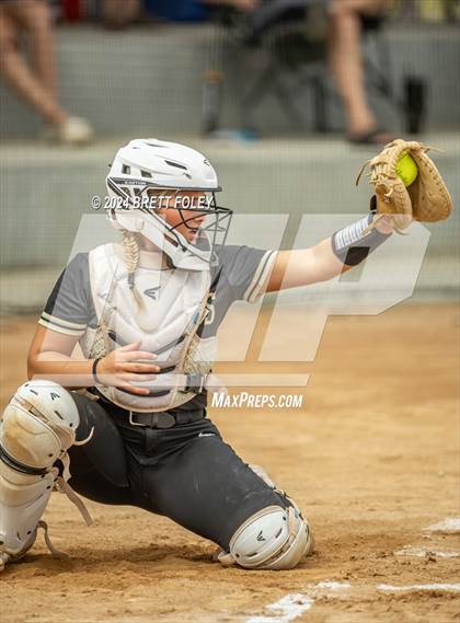 Thumbnail 1 in Platte County vs Lincoln Southeast (Monarch Invitational) photogallery.