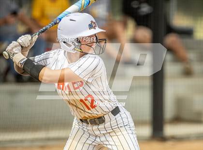 Thumbnail 3 in Platte County vs Lincoln Southeast (Monarch Invitational) photogallery.