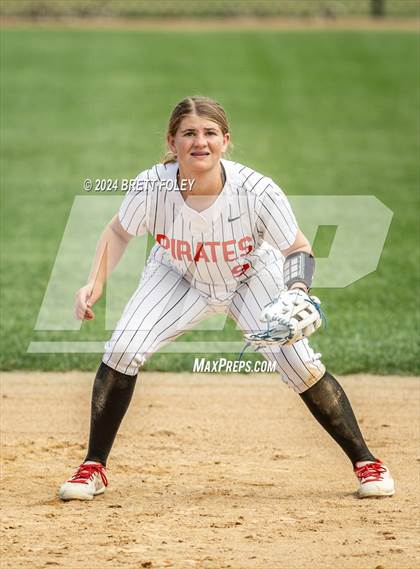 Thumbnail 2 in Platte County vs Lincoln Southeast (Monarch Invitational) photogallery.