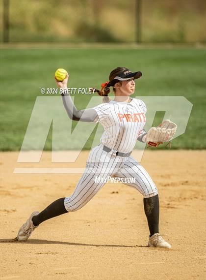 Thumbnail 2 in Platte County vs Lincoln Southeast (Monarch Invitational) photogallery.