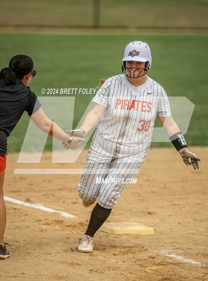 Thumbnail 3 in Platte County vs Lincoln Southeast (Monarch Invitational) photogallery.
