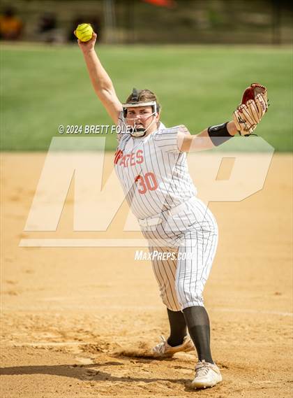 Thumbnail 3 in Platte County vs Lincoln Southeast (Monarch Invitational) photogallery.